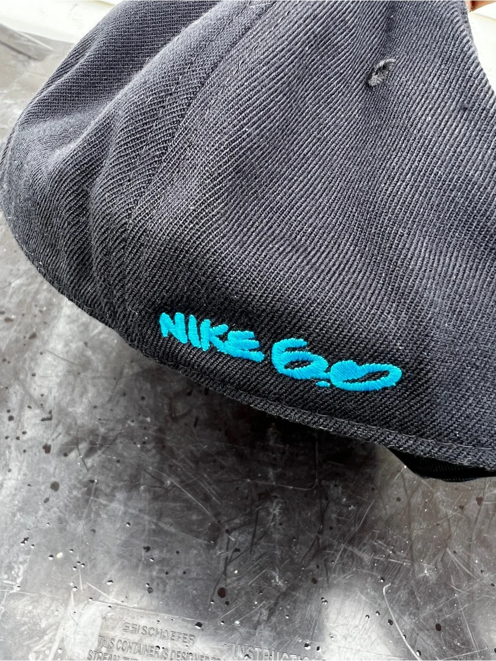 CLEAN Nike 6.0 Fitted Youth Black Blue Fitted Skate Hat